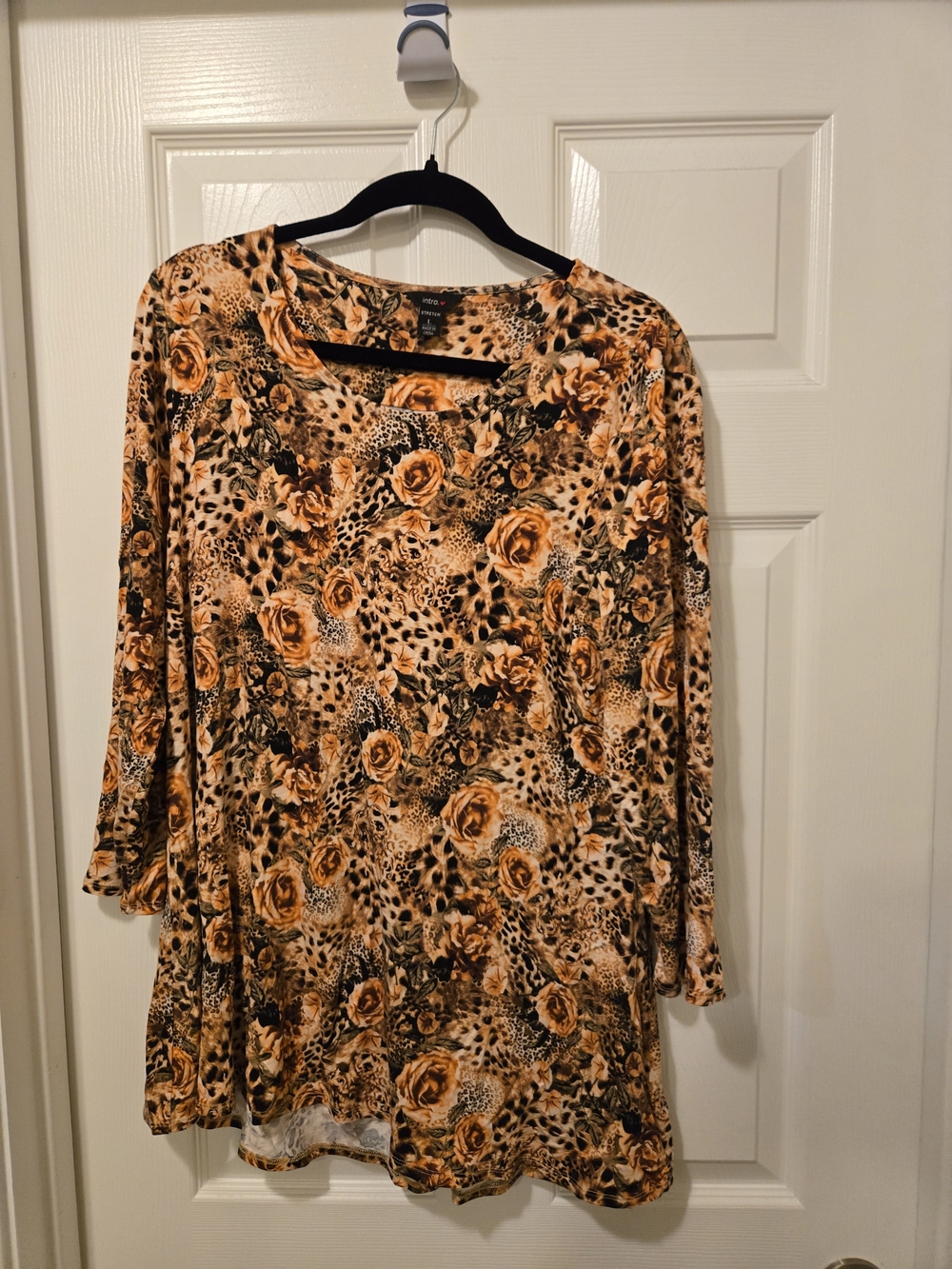 intro. Floral & Leopard Print Orange and Black Long Sleeve Blouse